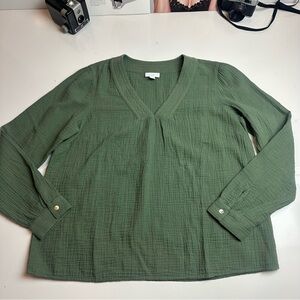 J. Jill Sage Green Textured Cotton Blouse V-Neck Pleat Long Sleeve Size M